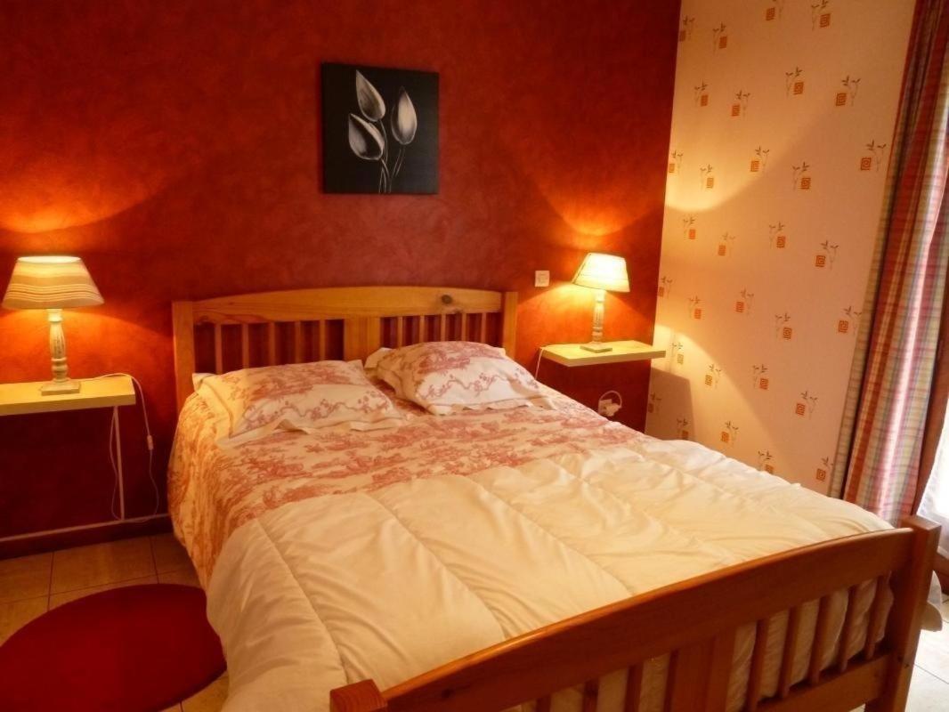 Les Garennes Bed & Breakfast Favieres  Exterior photo