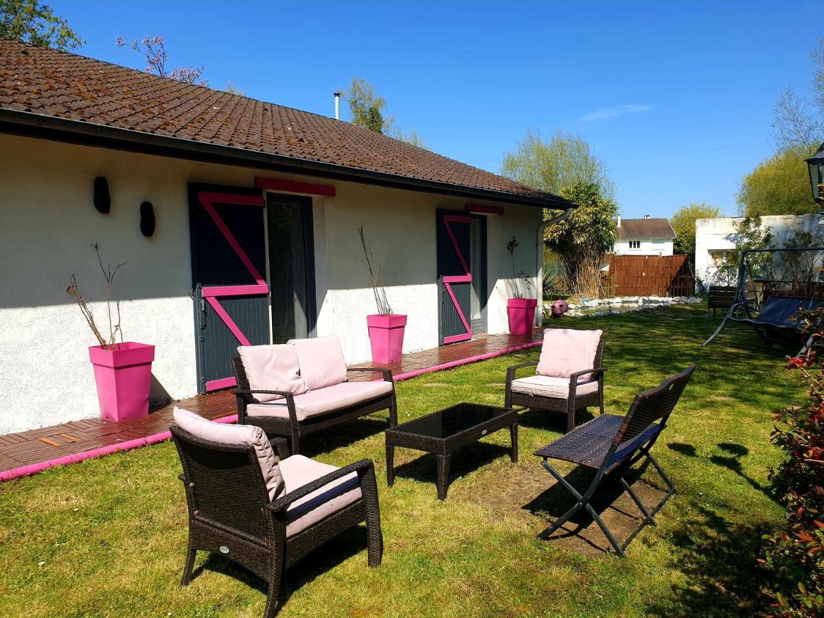 Les Garennes Bed & Breakfast Favieres  Exterior photo