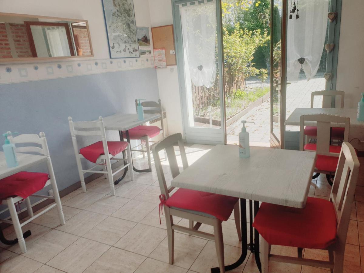 Les Garennes Bed & Breakfast Favieres  Exterior photo